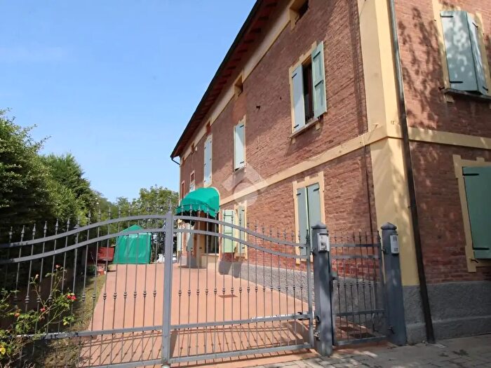 Casa quadrilocale in vendita in Via Canale, Casalgrande