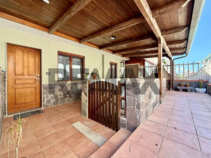 Casa con 7 locali in vendita in Via Mario Pittalis Pinna, Sassari