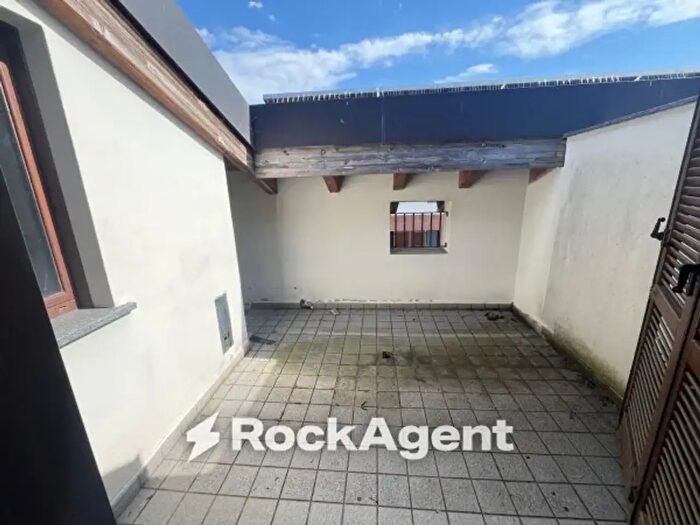Appartamento bilocale in vendita in Via Alessandro Manzoni, Caronno Pertusella