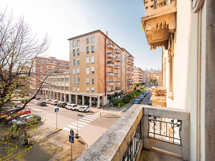 Appartamento trilocale in affitto in Via Clara Maffei, Stazione, Bergamo