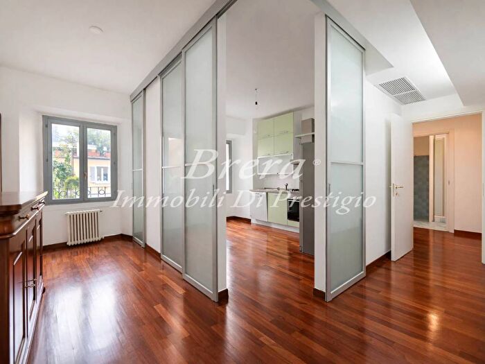 Appartamento trilocale in affitto in Moscova, Milano