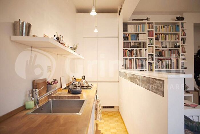 Appartamento trilocale in affitto in Corso di Porta Romana, Quadronno Crocetta, Milano