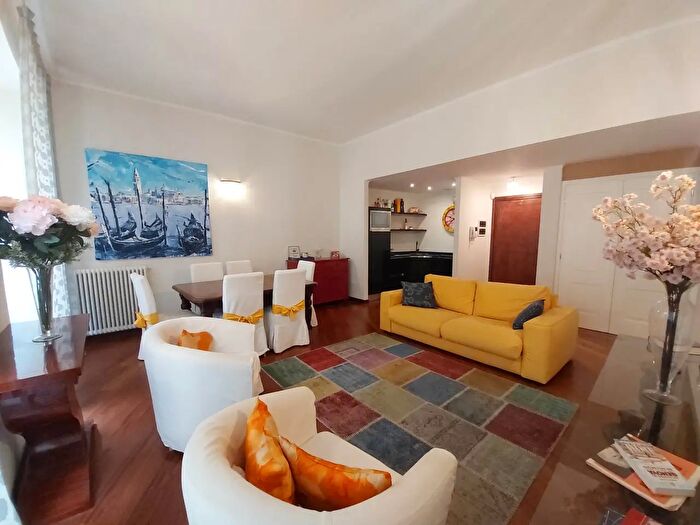 Appartamento bilocale in vendita in Via Lomellini, Genova