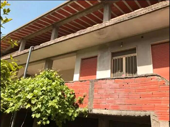 Casa con 6 locali in vendita in Via P Sirigu, Orroli