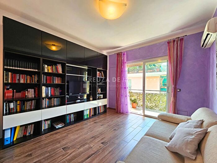 Appartamento bilocale in vendita in Via Francesco Baracca, Rapallo