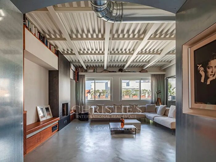 Appartamento quadrilocale in affitto in Via Statuto, Milano