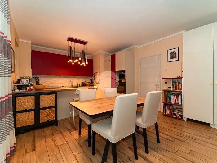 Appartamento trilocale in vendita in Via Valentino Carrera, Torino