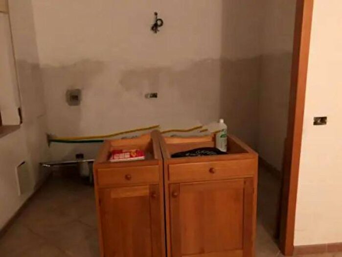 Appartamento quadrilocale in vendita in Largo San Leonzio, Torre Orsaia