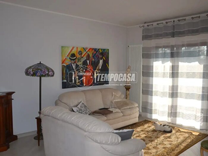 Appartamento con 6 locali in vendita in Castelnuovo Rangone