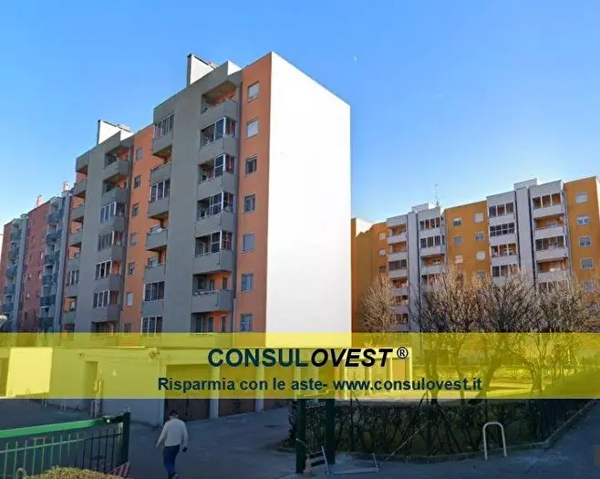 Appartamento quadrilocale in vendita in Via Enrico De Nicola, Centro, San Giuliano Milanese