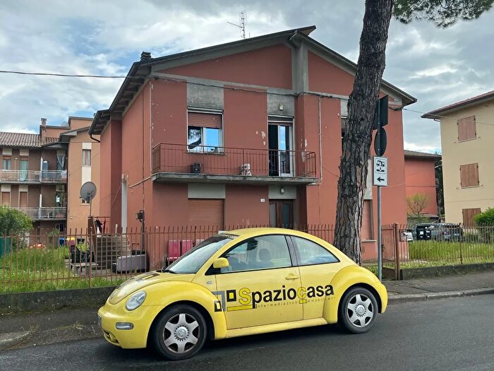 Casa con 9 locali in vendita in Meldola