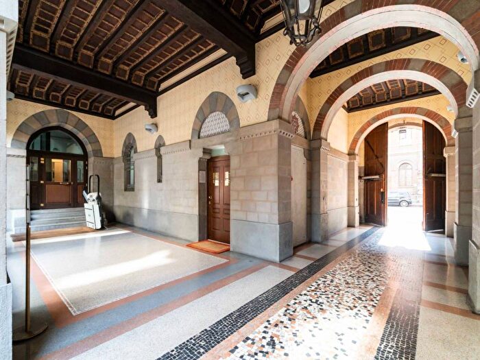 Appartamento bilocale in affitto in Via Luigi Settembrini, Centrale, Milano