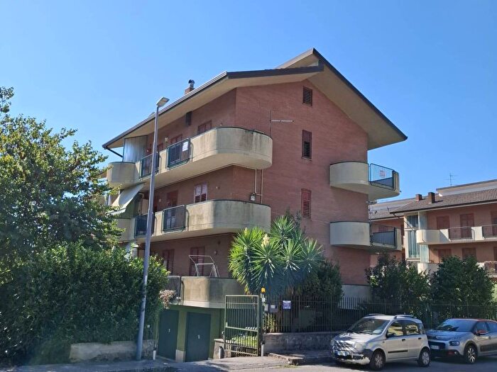 Appartamento trilocale in affitto in Via Augusto Guerriero, A Annarumma A Gasperi F Tedesco, Avellino