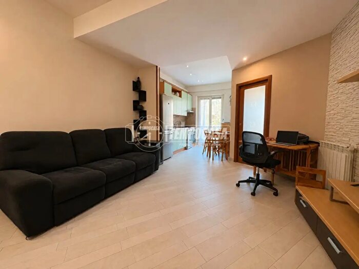 Appartamento trilocale in vendita in Via I Traversa Divisione Siena, Napoli