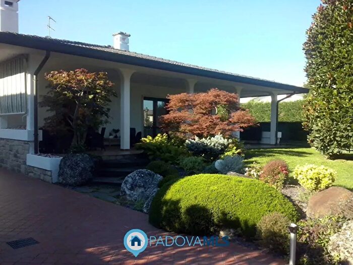 Casa con 9 locali in vendita in Via Cappello, Noventa Padovana