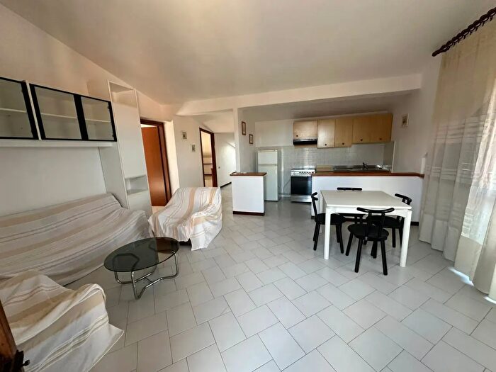 Appartamento trilocale in affitto in Ricco' Del Golfo Di Spezia