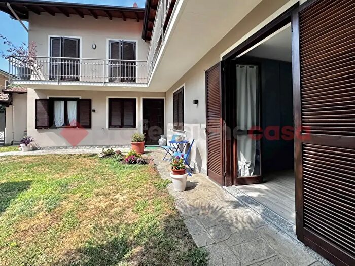 Appartamento trilocale in vendita in Via Cesare Battisti, Invorio