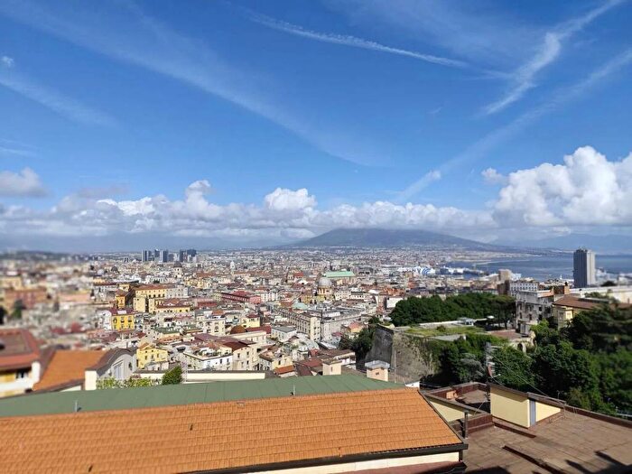 Appartamento quadrilocale in affitto in Corso Vittorio Emanuele, Vomero, Napoli