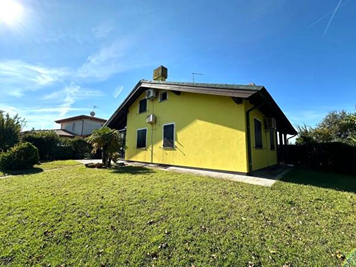 Casa con 6 locali in vendita in Via della Betulla a, Rosolina
