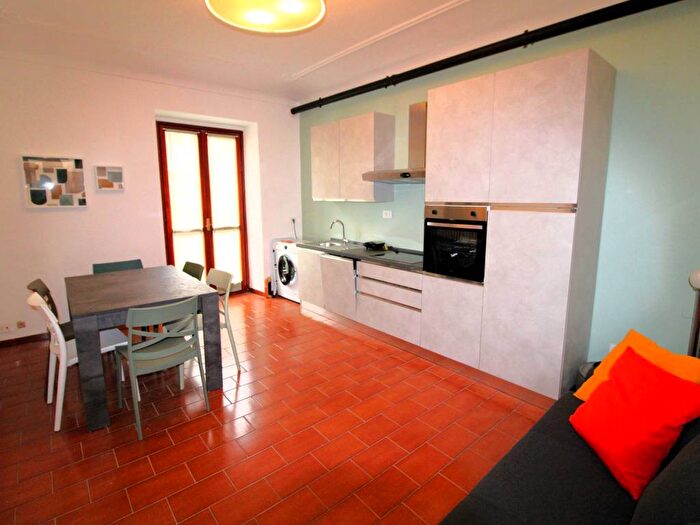 Appartamento con 5 locali in affitto in Via Cesana, Cenisia, Torino