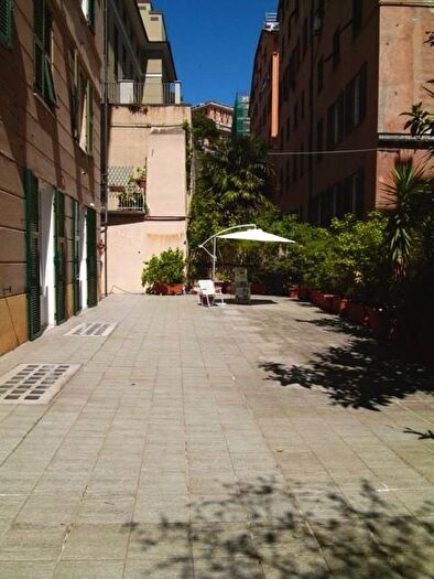 Appartamento con 5 locali in affitto in Via Caffaro, Foce, Genova