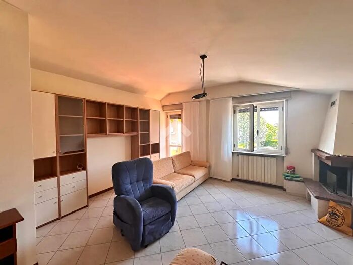 Appartamento trilocale in vendita in Via Repubblica, Curno