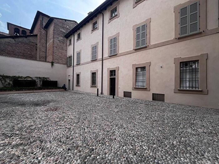 Appartamento bilocale in affitto in Via San Giovanni, Centro Storico, Piacenza