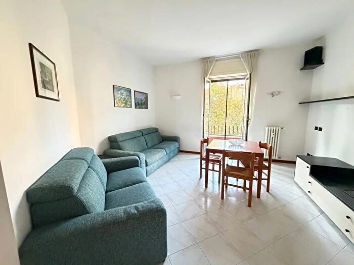 Appartamento trilocale in vendita in Via Tellini, Milano