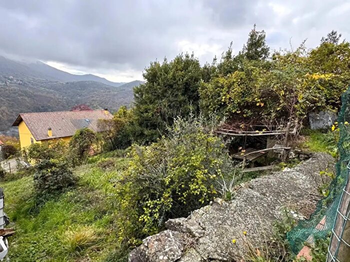 Casa quadrilocale in vendita in Via Natale Torre, Serra Ricco