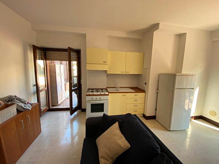Appartamento bilocale in affitto in Via Roma, Bastia, Bastia Umbra