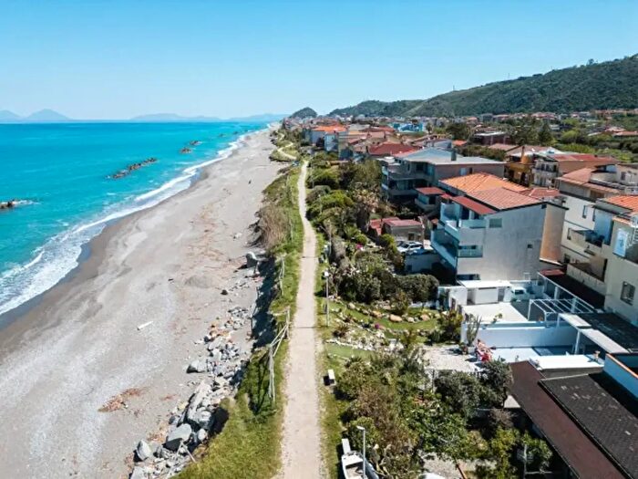 Appartamento trilocale in vendita in Via Trazzera Marina, Capo DOrlando
