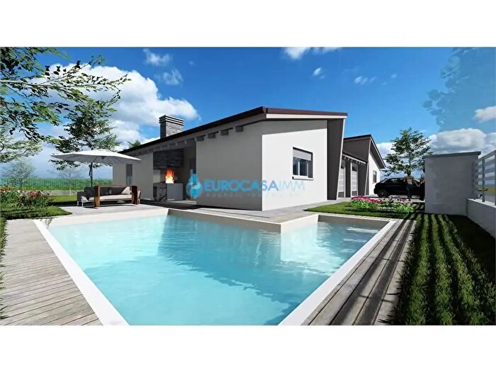 Casa con 5 locali in vendita in Via Don Sturzo Fabbrico Re, Fabbrico