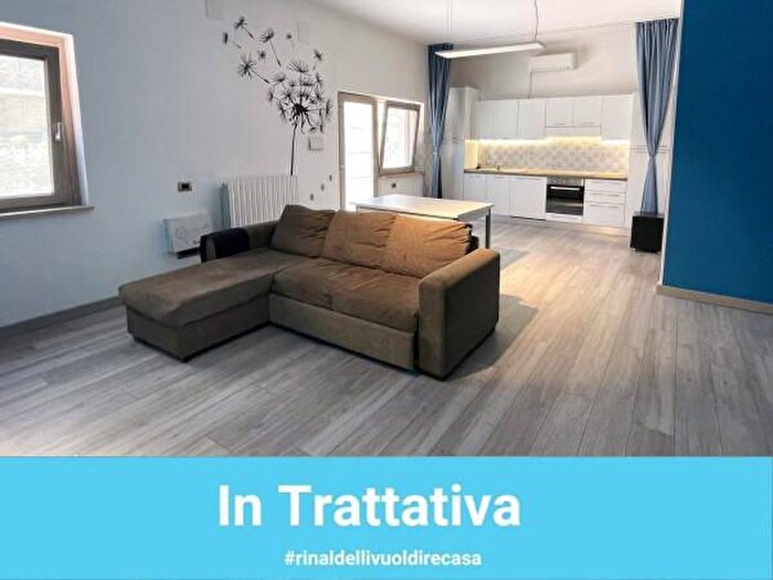 Appartamento trilocale in vendita in Via Luigi Bartolini, Macerata