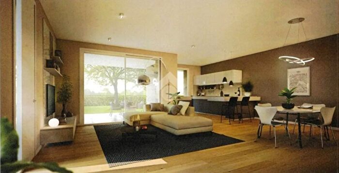 Casa trilocale in vendita in Via Bernardino Telesio, Reggio Emilia