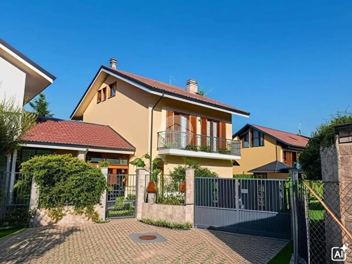 Casa con 5 locali in vendita in Via Sangano, Bruino