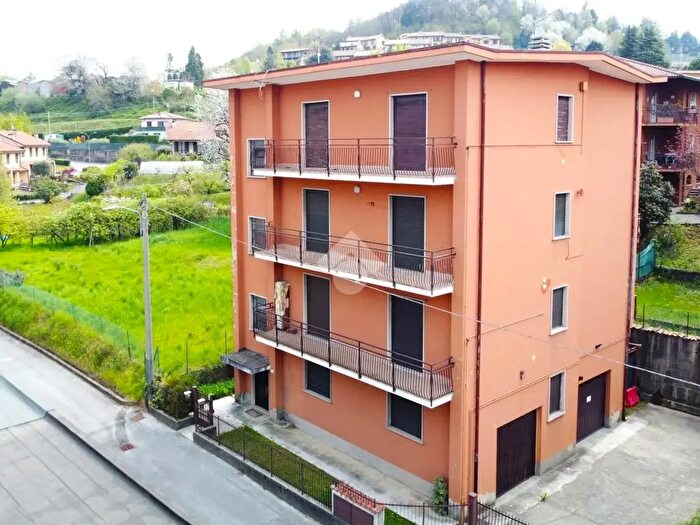 Appartamento trilocale in vendita in Via Puccini, Sirtori