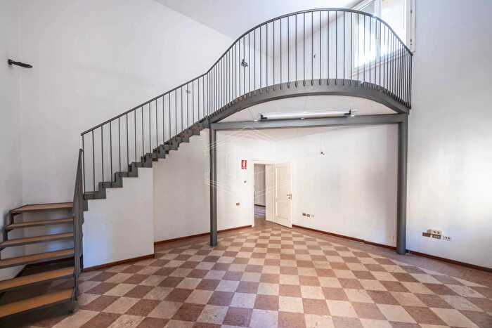 Appartamento quadrilocale in vendita in Strada Maggiore, Bologna