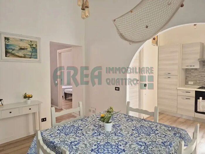 Appartamento quadrilocale in vendita in Via De Sonnaz, Imperia