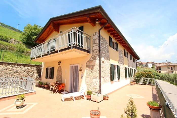 Casa quadrilocale in vendita in Via Coda di Alcenago, Grezzana