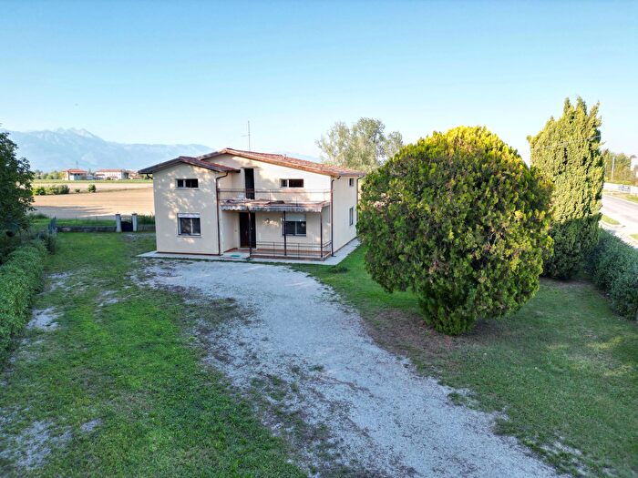 Casa con 8 locali in vendita in Brugnera