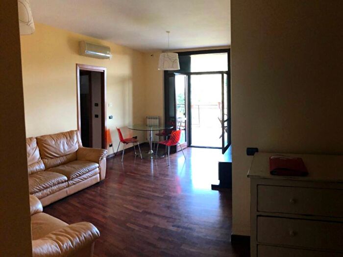 Appartamento trilocale in affitto in Via Enrico Mancini, La Giustiniana, Roma