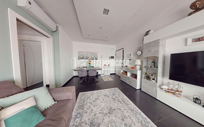 Appartamento trilocale in vendita in Via Michele ZellaMilillo, Casamassima