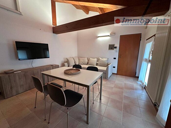 Appartamento bilocale in affitto in Via Bartolomeo Gamba, Centro, Bassano del Grappa
