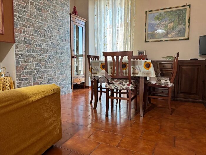 Appartamento quadrilocale in vendita in Via Passo Buole, Torino