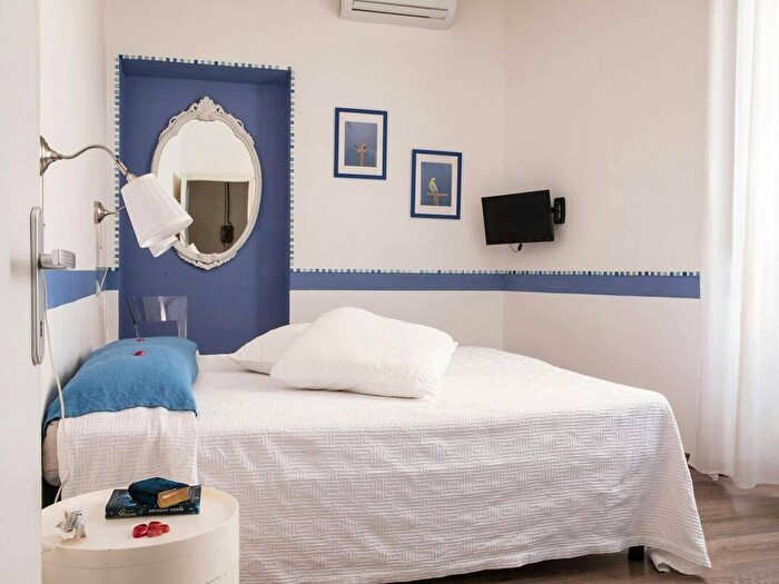 Appartamento monolocale in affitto in Via Francesco Crispi, Spagna, Roma