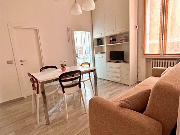 Appartamento trilocale in affitto in VIA GALLUCCI, Centro Storico, Modena