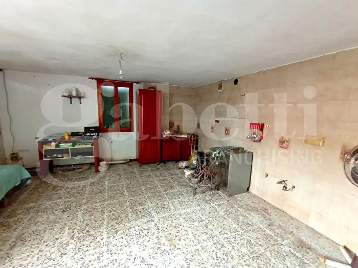 Casa con 7 locali in vendita in Pettorazza Grimani Via Roma, Pettorazza Grimani