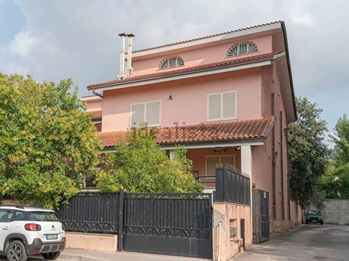 Appartamento bilocale in affitto in Via Brunelleschi SNC, Via Ruggiero, Caserta