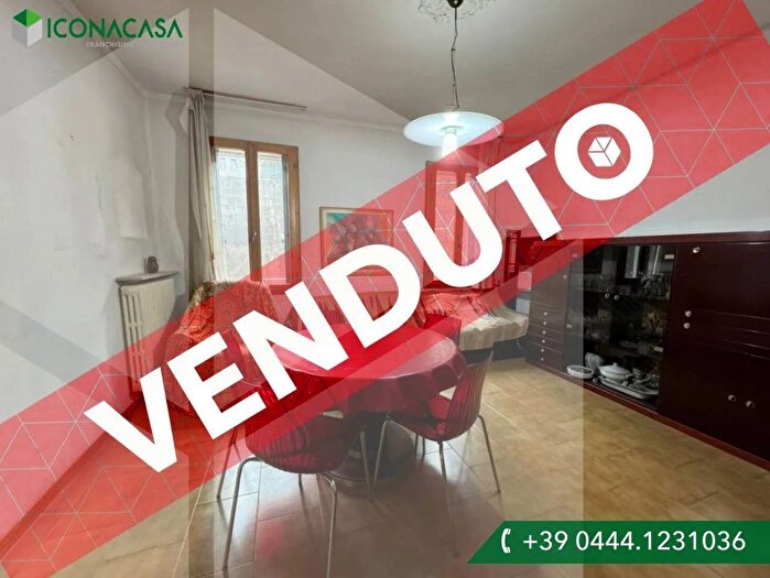 Appartamento con 7 locali in vendita in Viale Arnaldo Fusinato a, Vicenza
