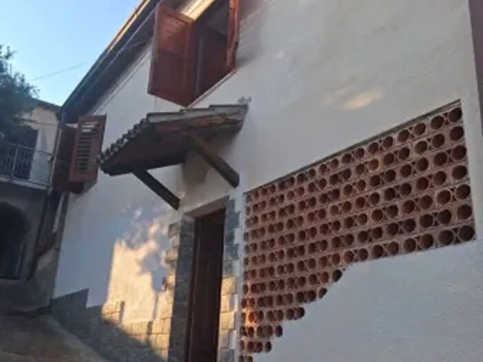 Casa bilocale in vendita in Contrada Prisdarello, Gioiosa Ionica